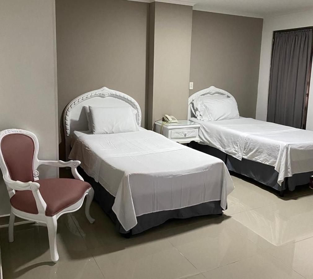 Hotel Suite Santa Rosa サンタ・ロサ・デ・カバル エクステリア 写真