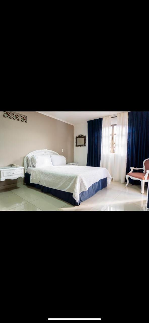 Hotel Suite Santa Rosa サンタ・ロサ・デ・カバル エクステリア 写真