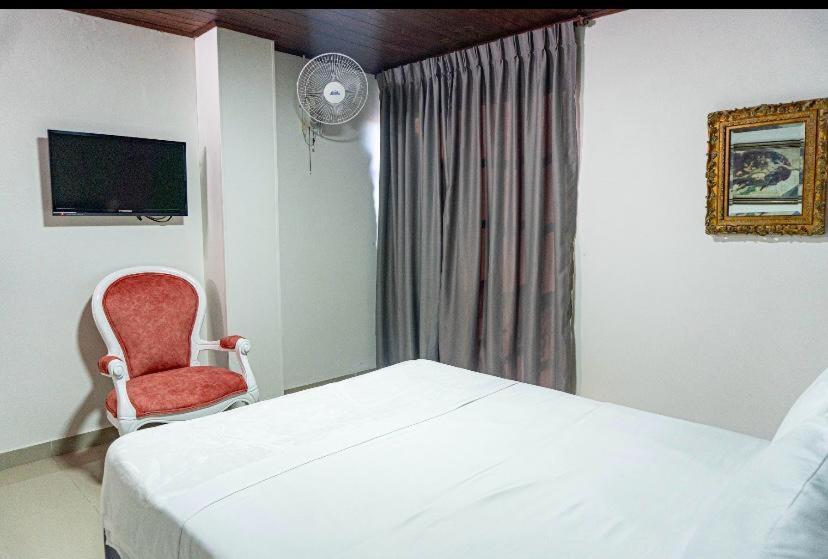 Hotel Suite Santa Rosa サンタ・ロサ・デ・カバル エクステリア 写真
